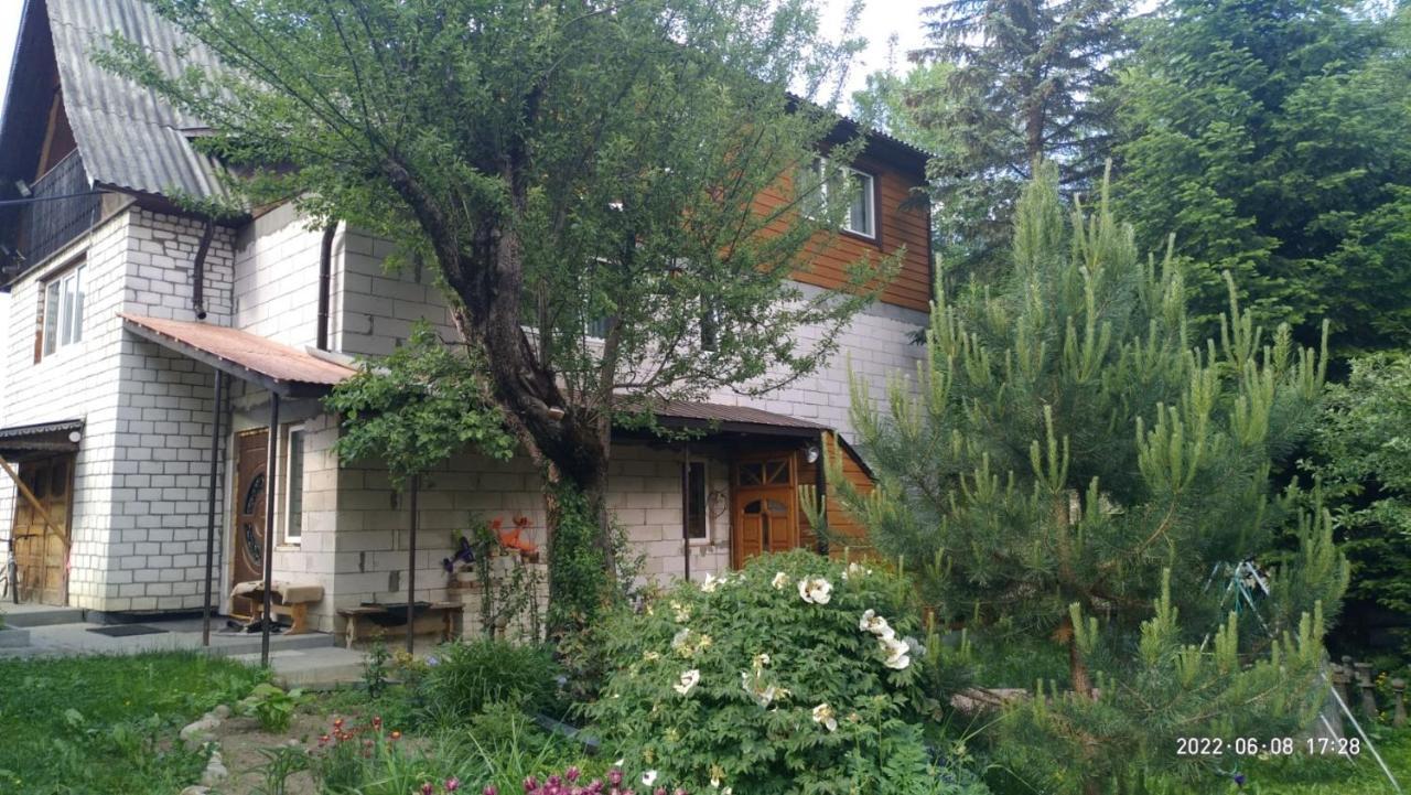 Hotel Pid Skeleyu Laseschtschyna Exterior foto